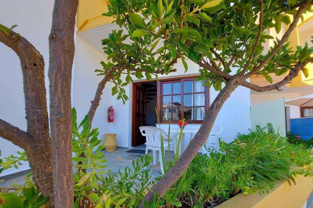 Menelaos Apartments Daratsos Exterior foto